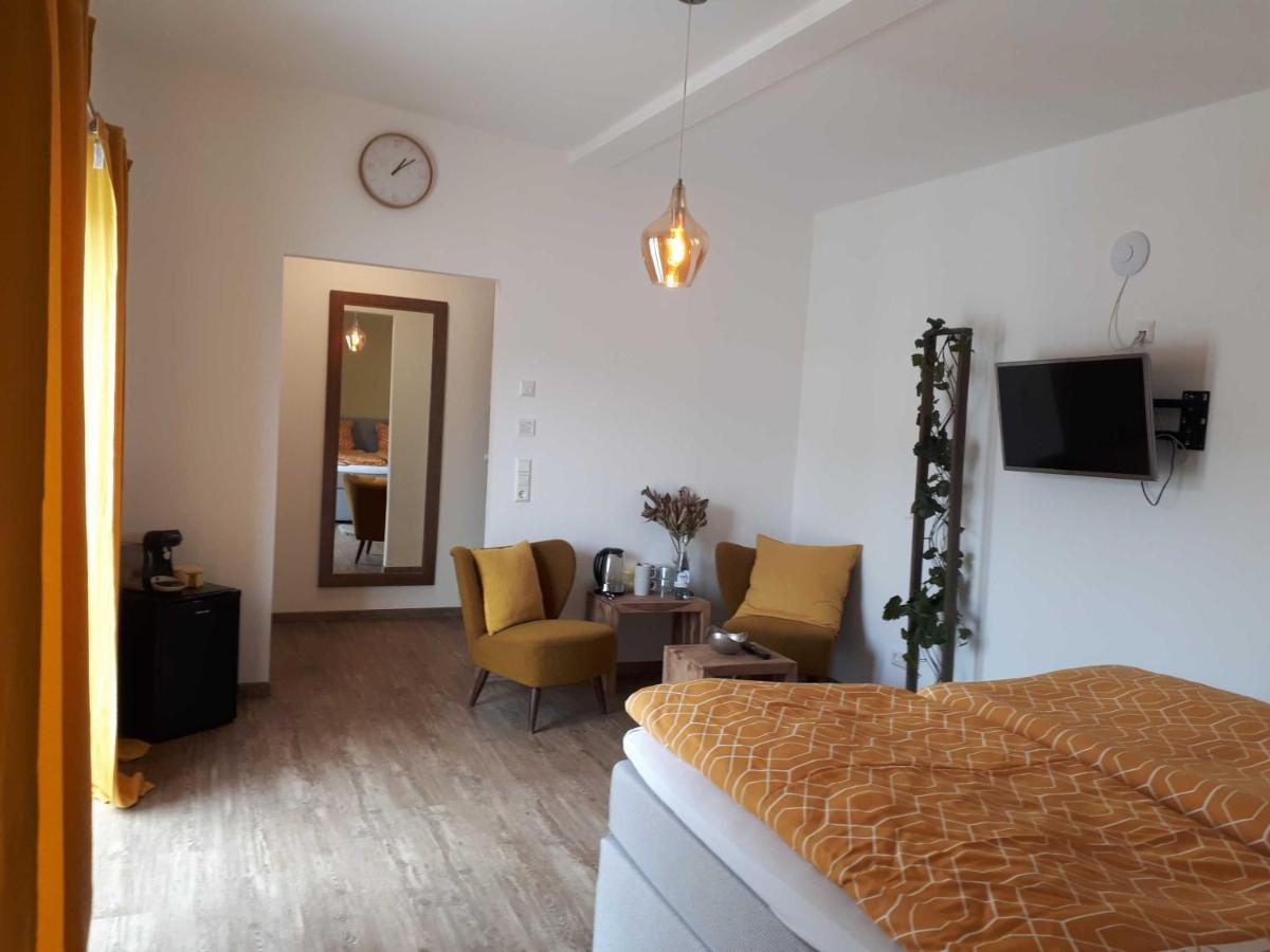 Weinlodge Am Geissberg Eberstadt Room photo